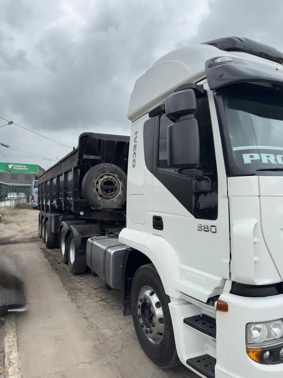 Conjunto Iveco Stralis  e Caçamba Noma  - Foto 3