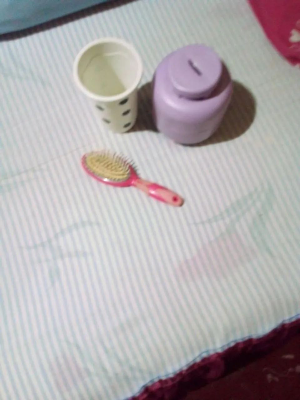 1 cofrinho,1 copinho e uma escovinha pra crianças !!! - Foto 2