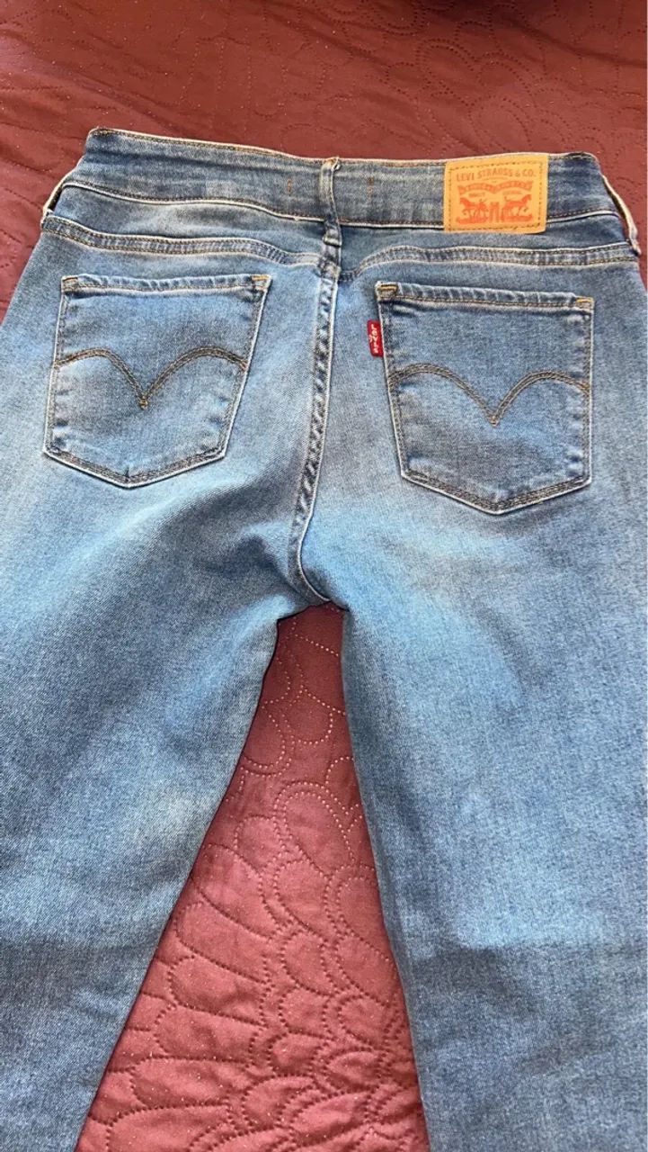 CALÇA JEANS MARCA LEVI?S TAMANHO 36 - Foto 2