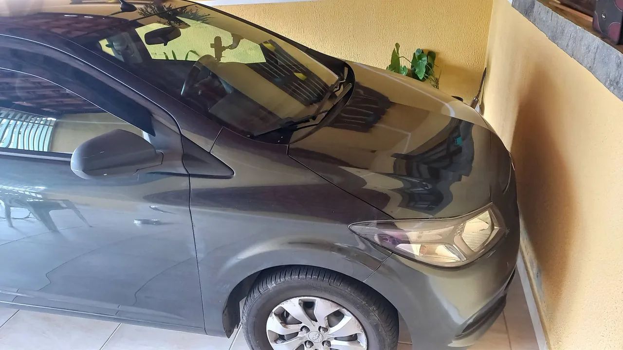 Vendo prisma joy 2019. Aceito troca por carro até $ 30.000 - Foto 2