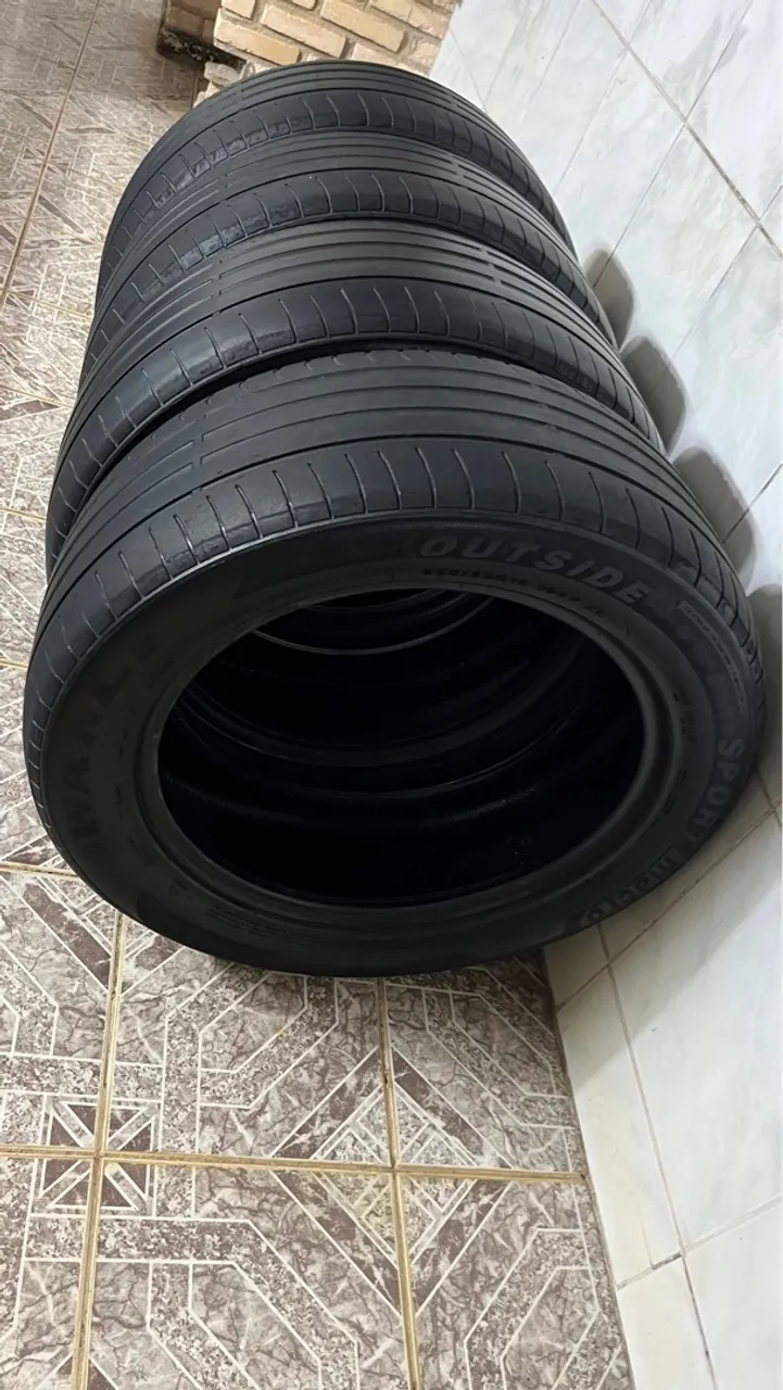 Jogo de Pneus 235/55 R18