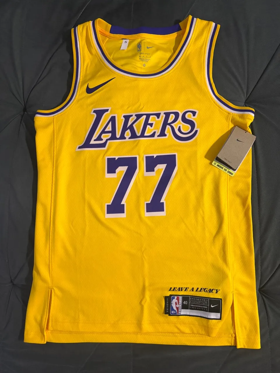 Camisa Lakers Doncic