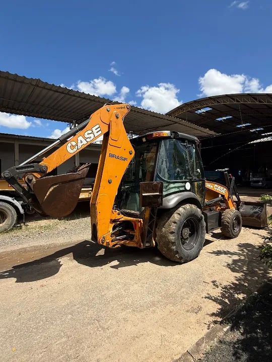 Retroescavadeira CASE 580 N - Foto 4