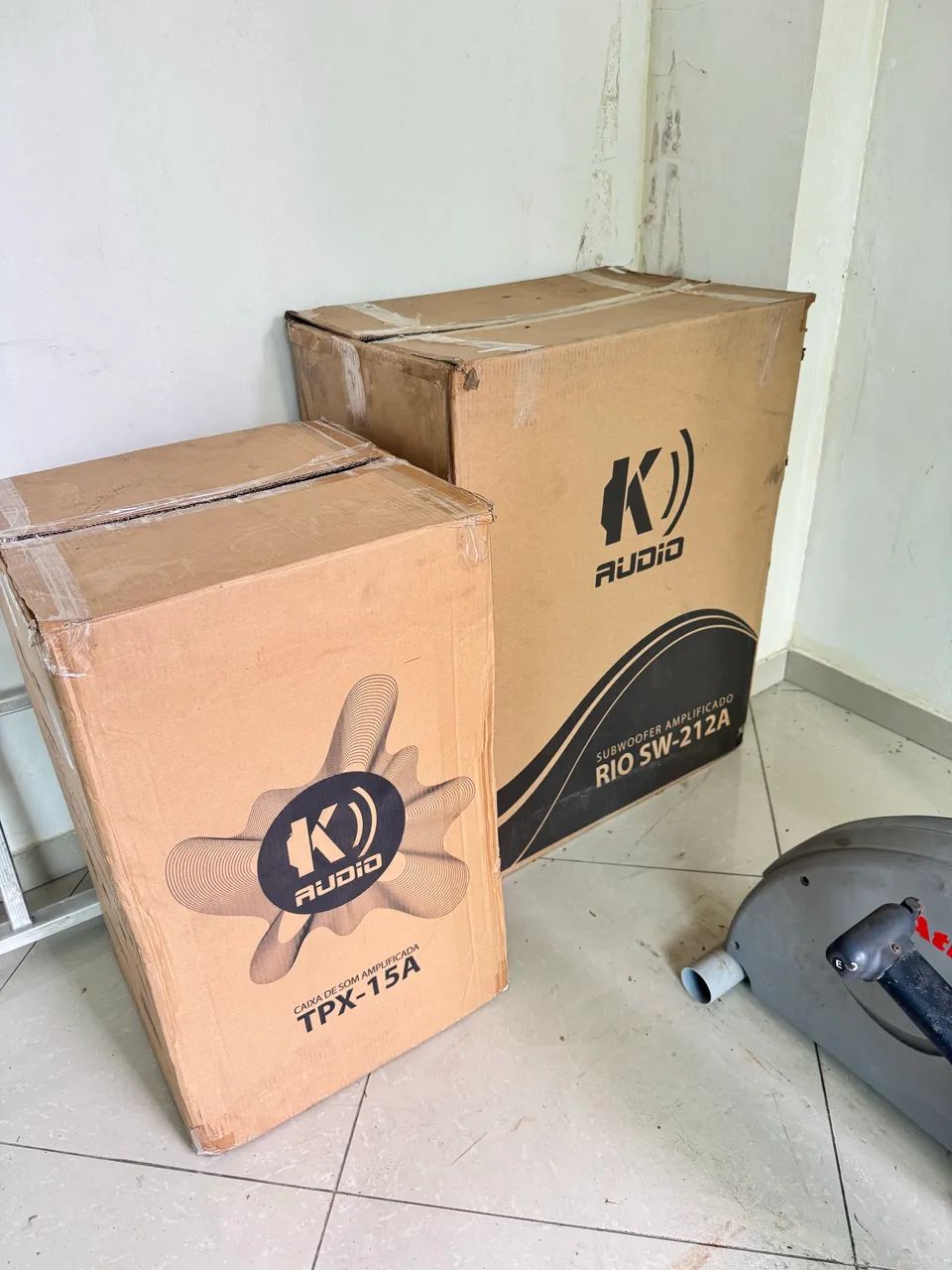 Som profissional K áudio zerado na caixa TPX 15 / RIO SW 212 A JBL