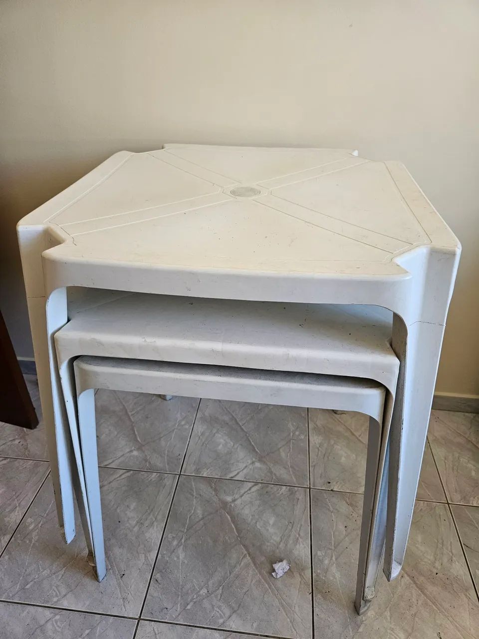  Vendo mesas de plástico 64595960293507120