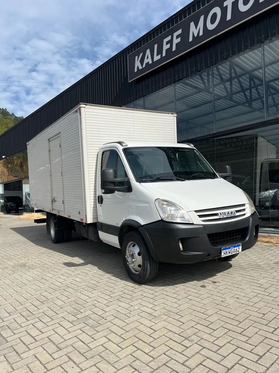 Iveco 70c16 2010 Baú 5.50 metros - Foto 4