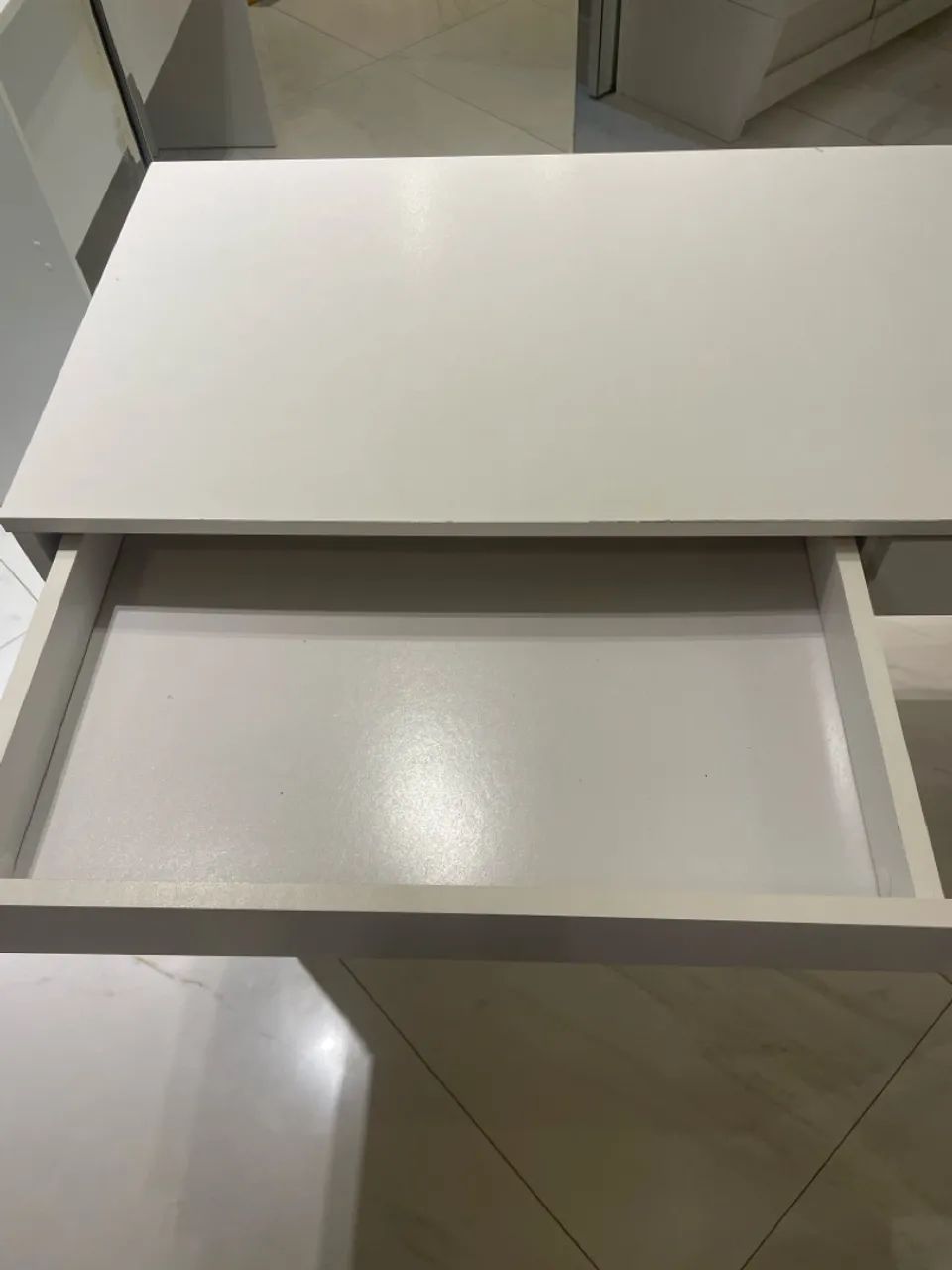 Escrivaninha Branca com 2 Gavetas - Foto 3