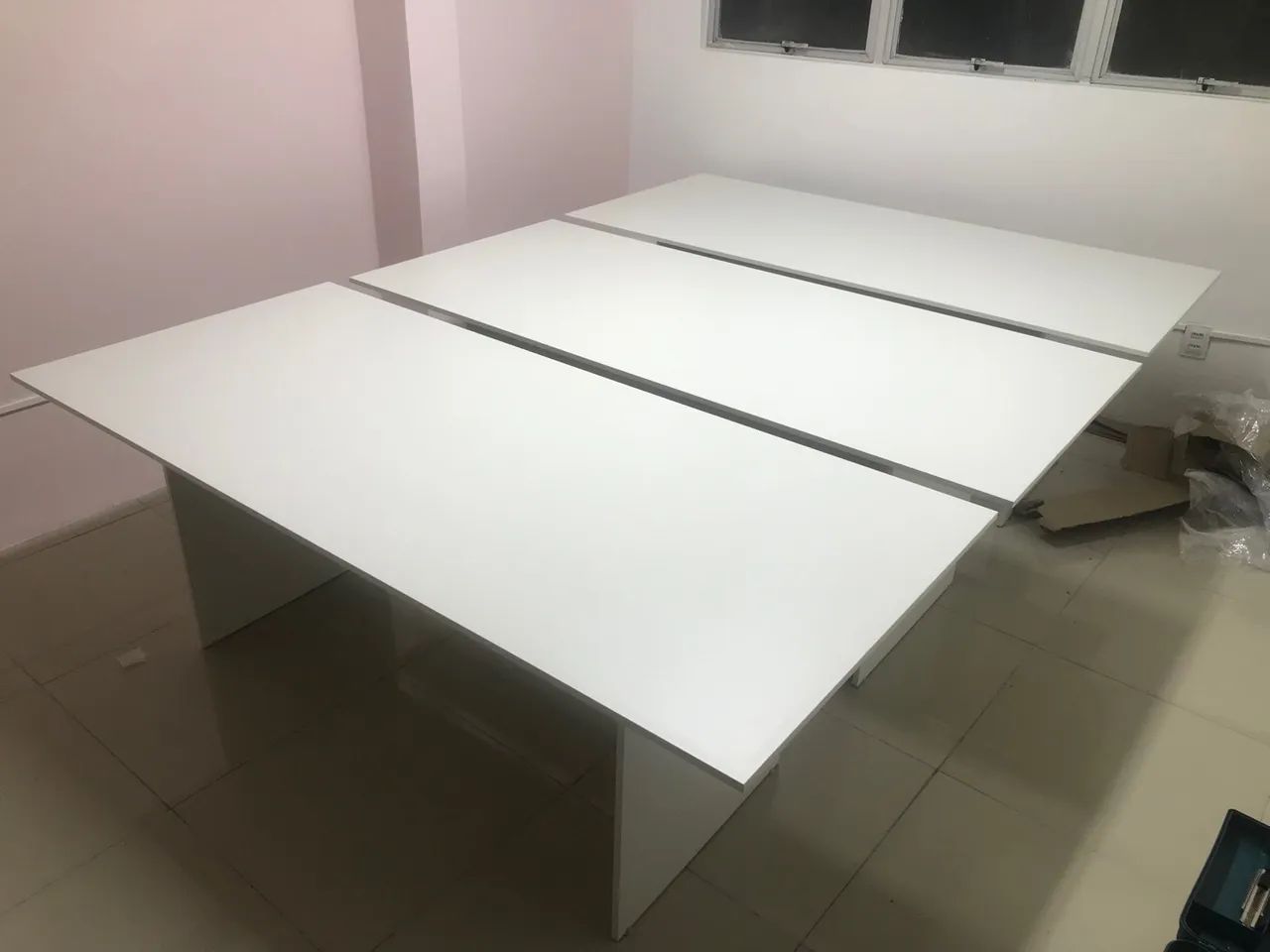 Mesa de escritório grande e clean - Foto 2