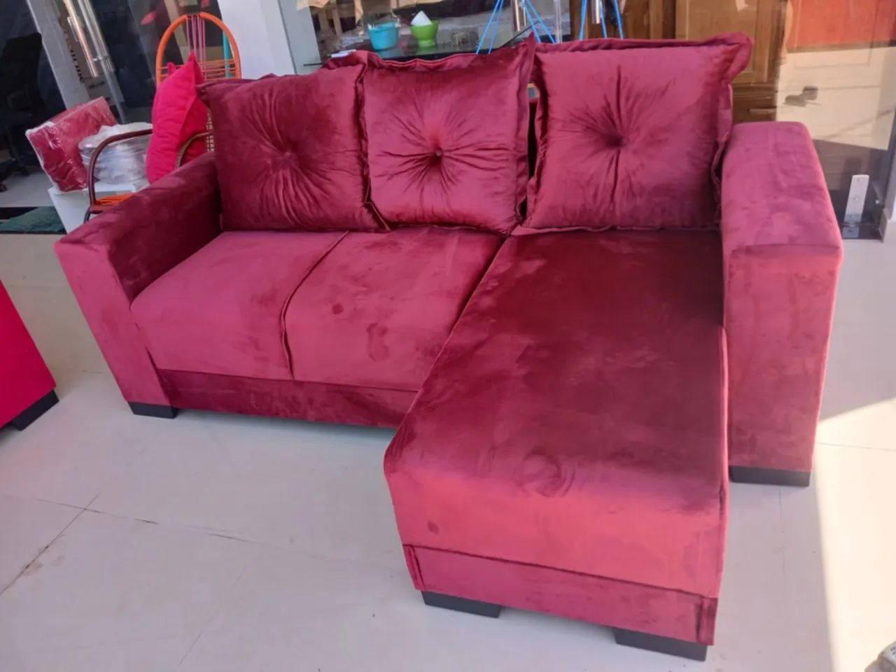 Sofá com chaise novo - Foto 2