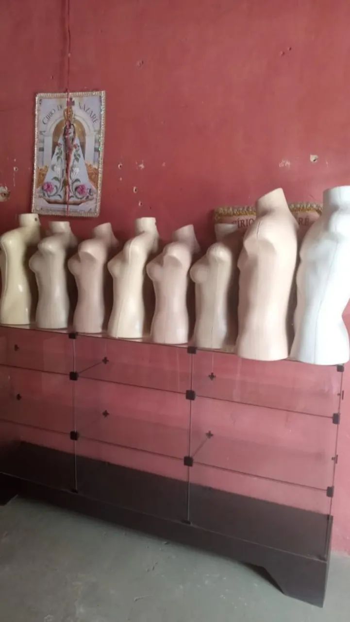 Manequins de Corpo Inteiro, busto, expositor pequeno e grande.para Loja - Foto 2