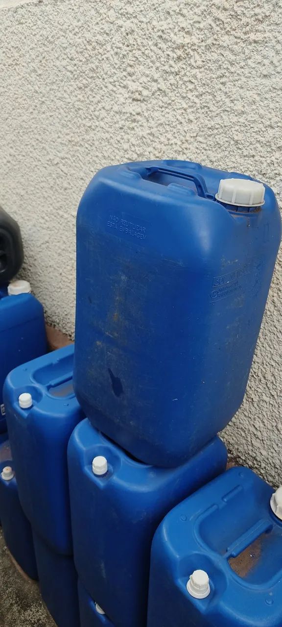 Tanques azuis para água - Foto 3