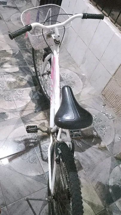 Bicicleta branca em ótimo estado - Foto 4