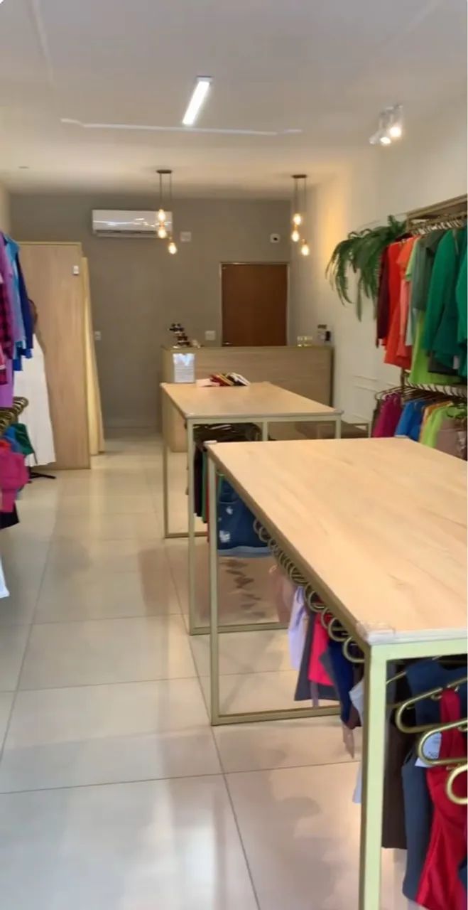 Fabricamos araras e balcões para loja de roupa  - Foto 2
