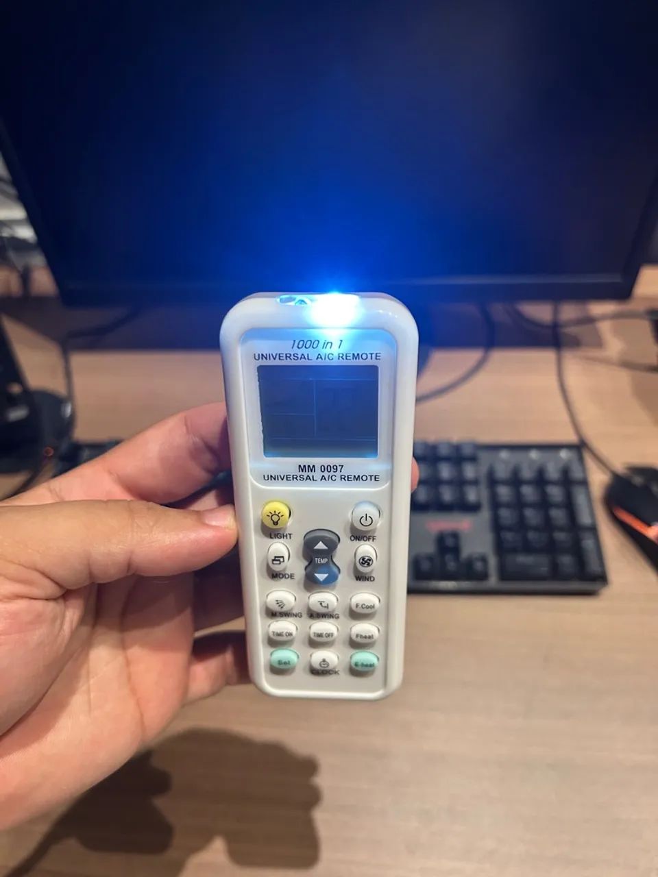 CONTROLE DE AR CONDICIONADO UNIVERSAL - Foto 2
