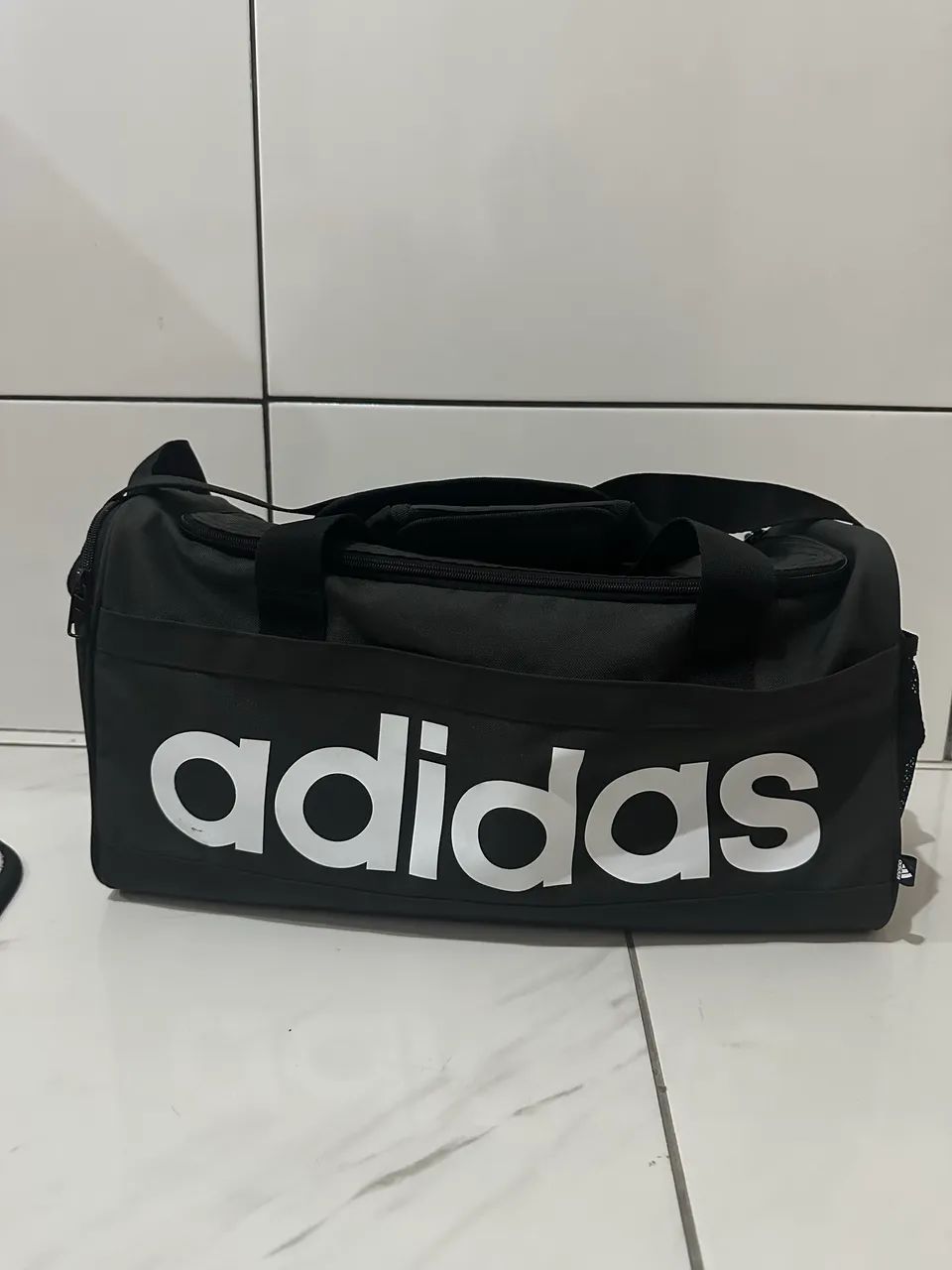 Mala adidas Duffel Roupas Esportivas Barramares, Vila Velha
