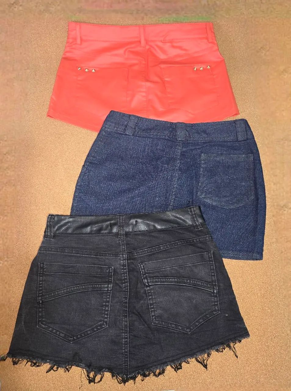Lote de Mini saias femininas - usadas uma vez, em ótimo estado! - Foto 3