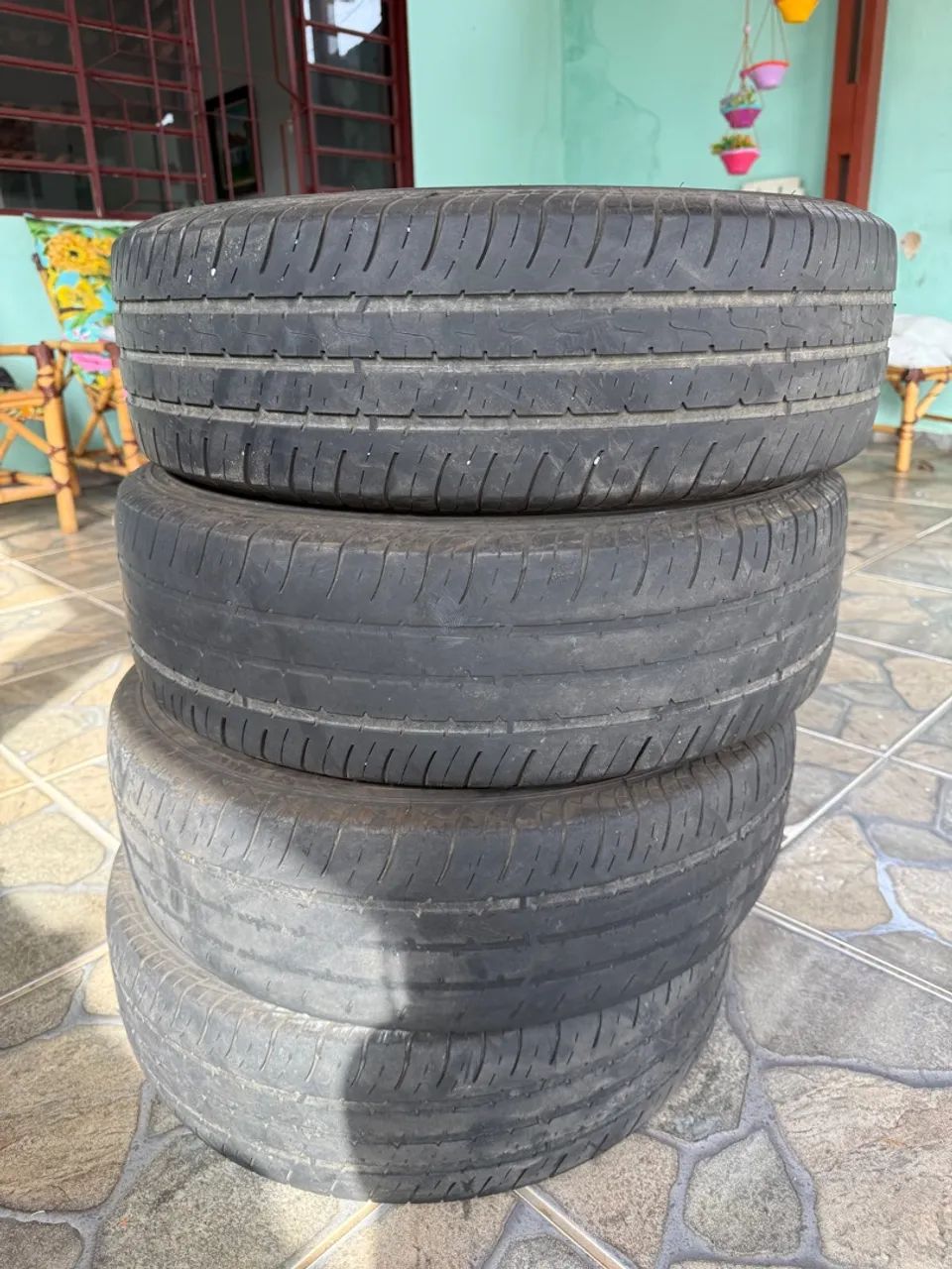 Pneu Goodyear 185/70 R14  - Foto 3