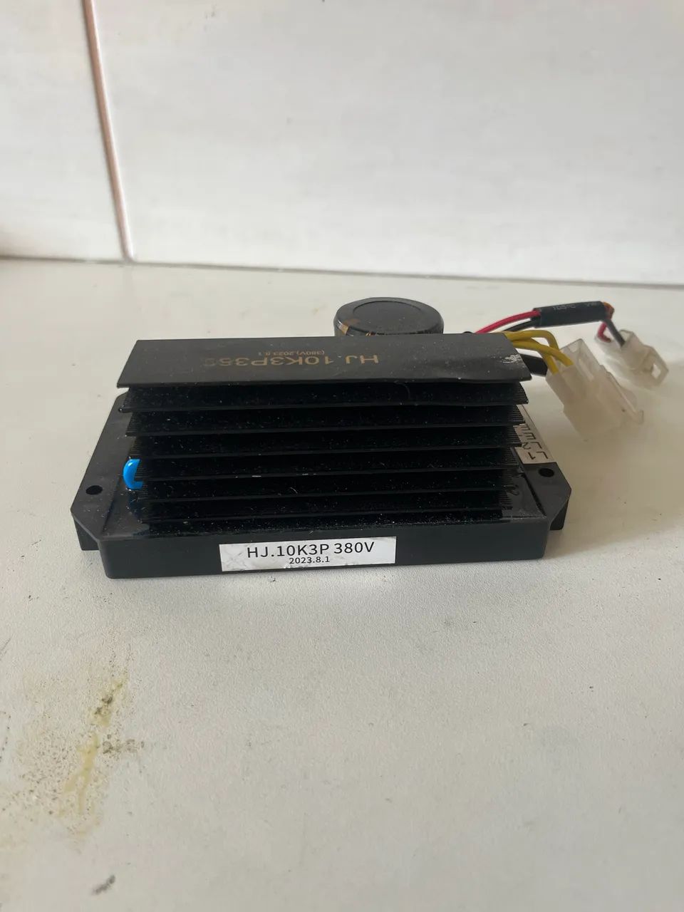 Regulador automático de tensão defeito - Foto 2