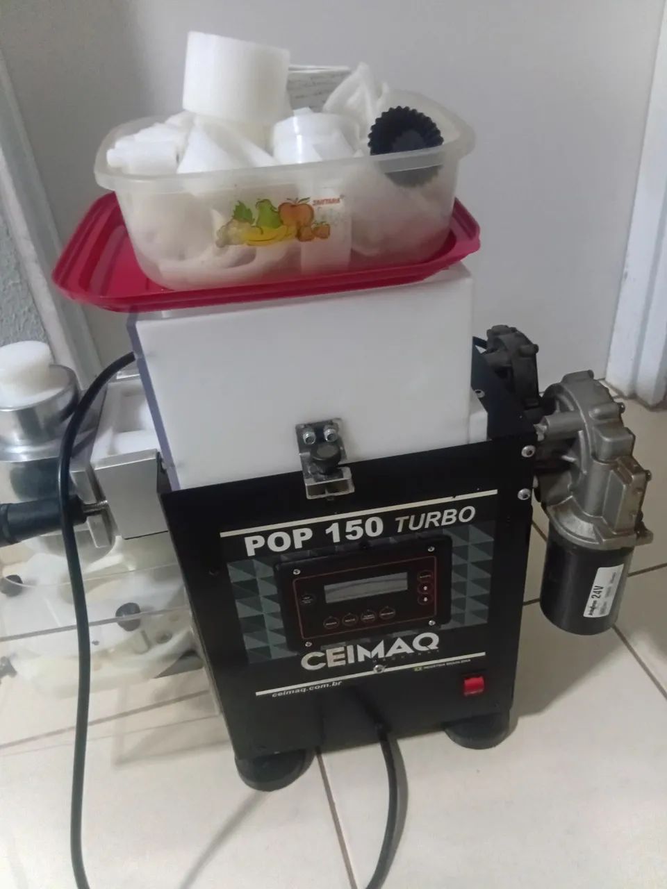 Vende máquina de salgados 