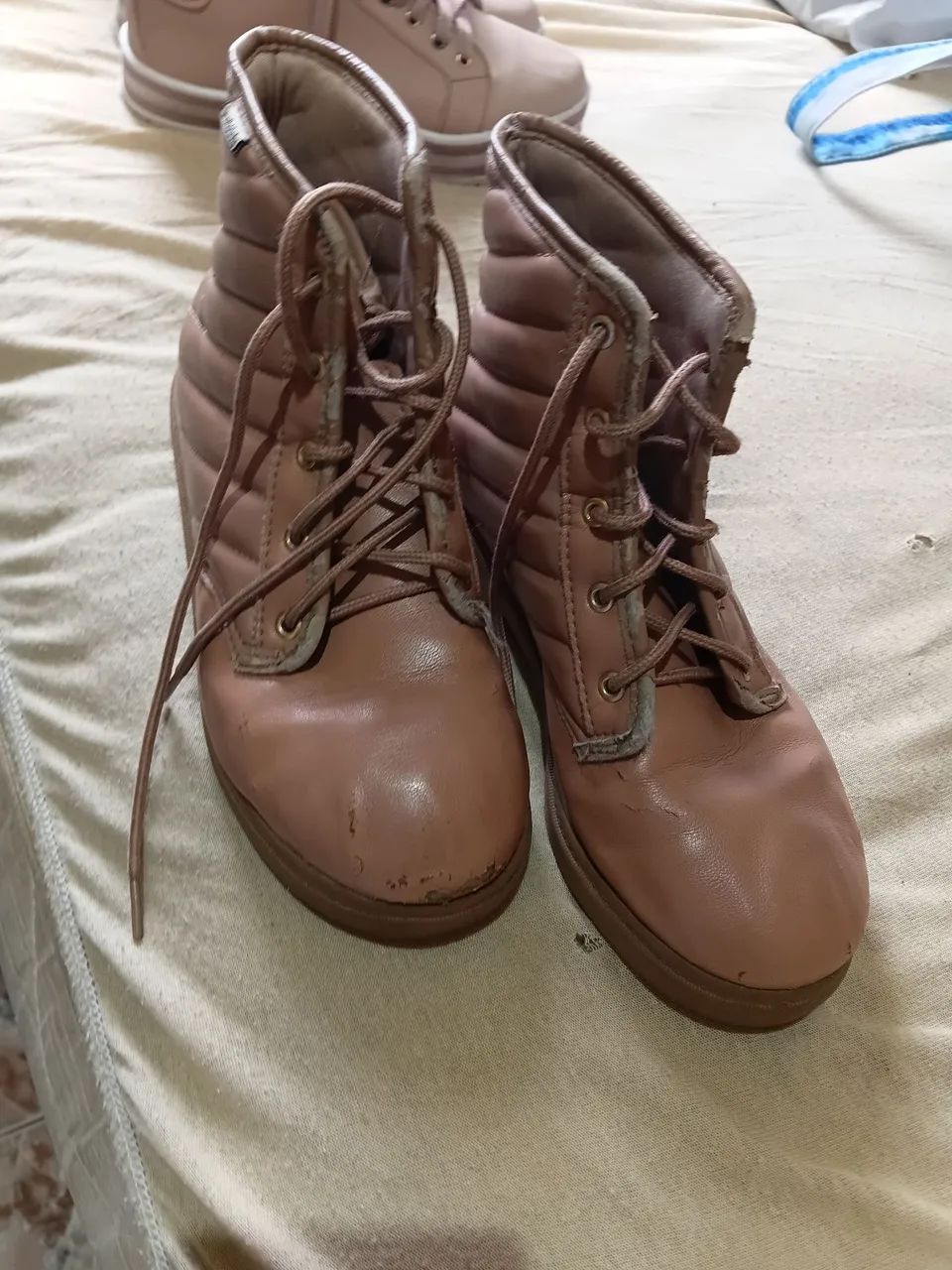Vende-se bota feminino número 33 - Foto 2