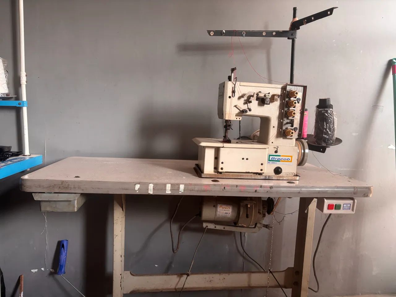 Máquina de costura industrial  - Foto 5