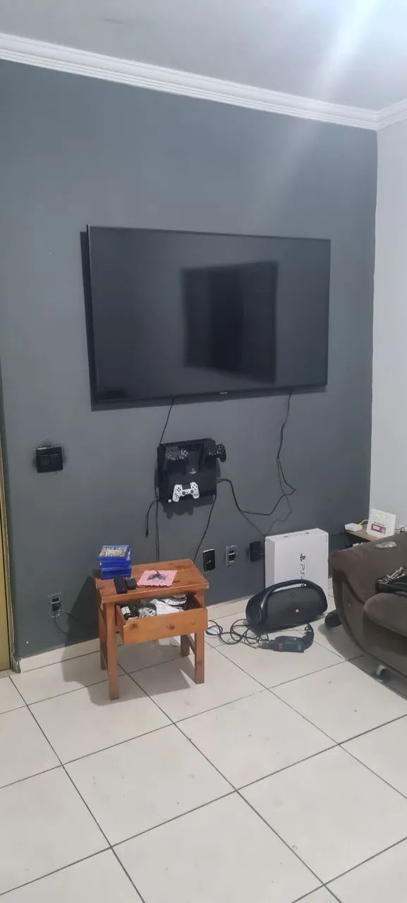Vende-se TV Samsung 65 polegadas 