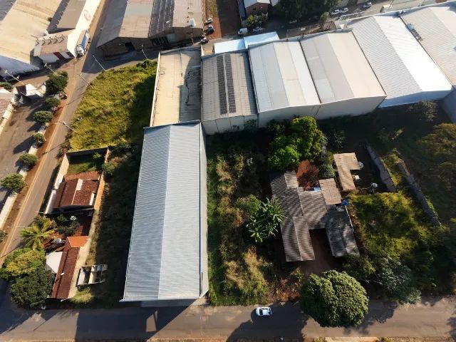 ÓTIMA ÁREA À VENDA - JARDIM PETRÓPOLIS