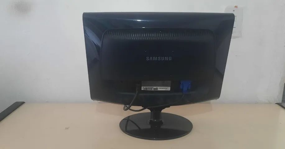 Monitor 17 Polegadas Samsung Lcd 733nw Widescreen - Foto 5