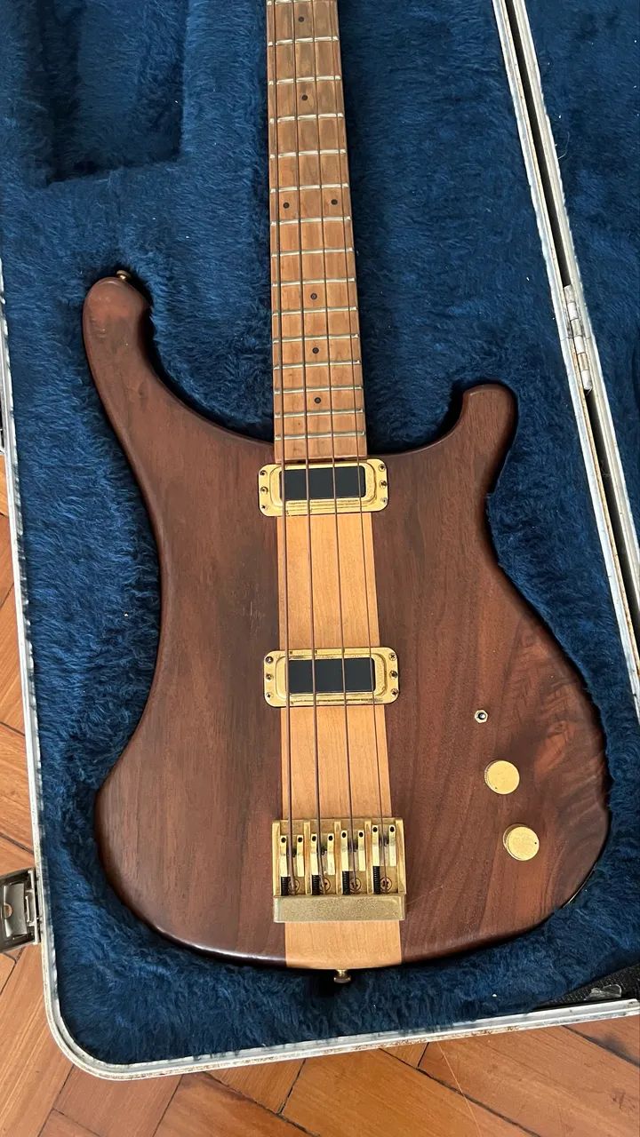 Baixo Rickenbacker 4004 Cheyenne