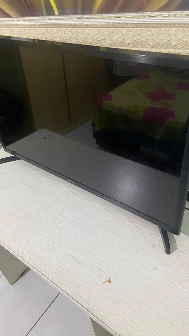 Vendo TV smart, 32 polegadas nova ,apenas tirada da cx para enfeite . - Foto 5