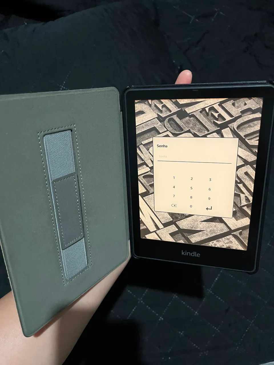 Kindle Paperwhite Signature