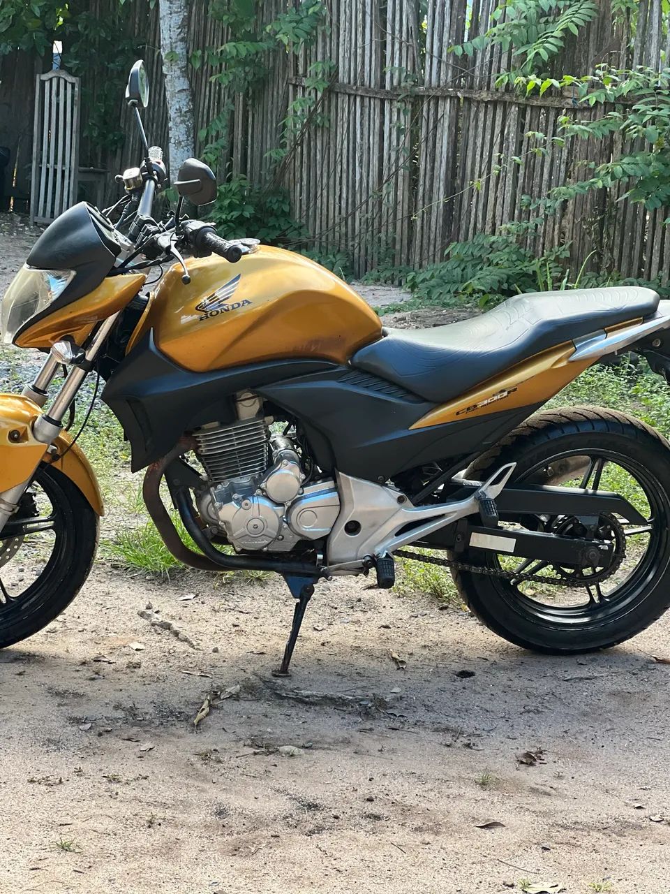 CB 300R - Foto 2