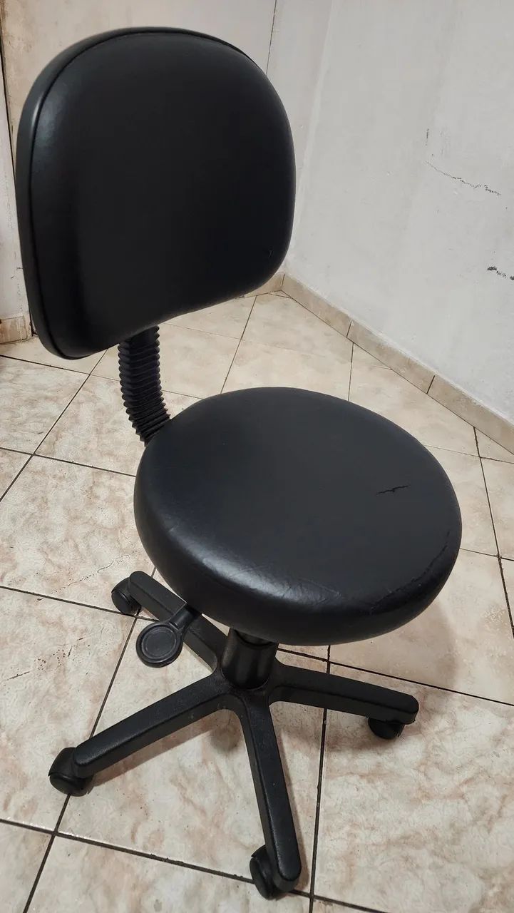 Cadeira mocho giratória 