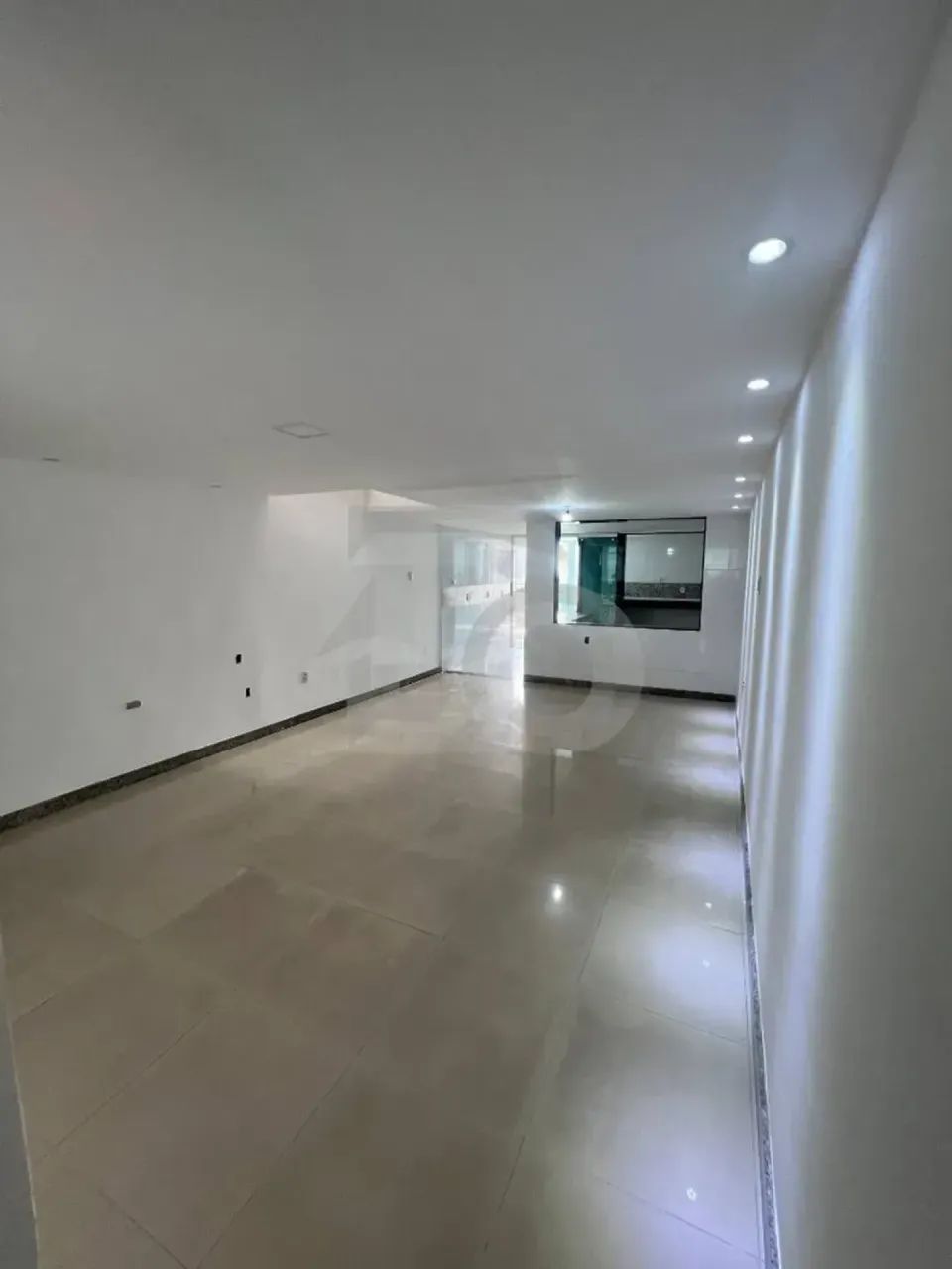 Casa Duplex Reformada com 2 Suítes e 4 Vagas no Santo Antônio - Foto 2