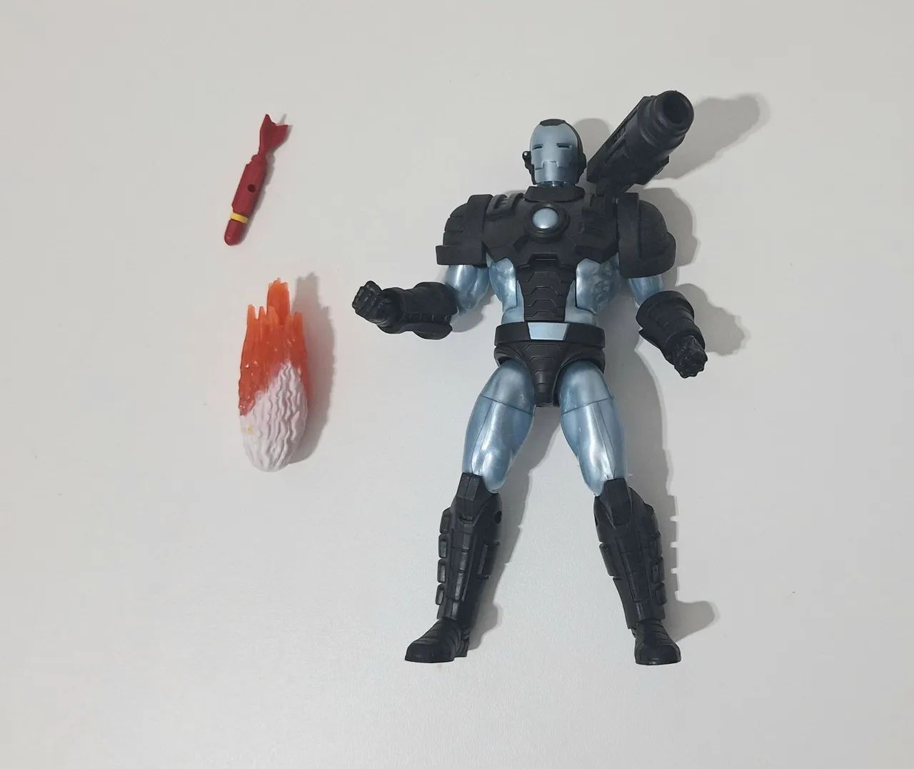 Marvel Legends Máquina de Combate - Foto 2