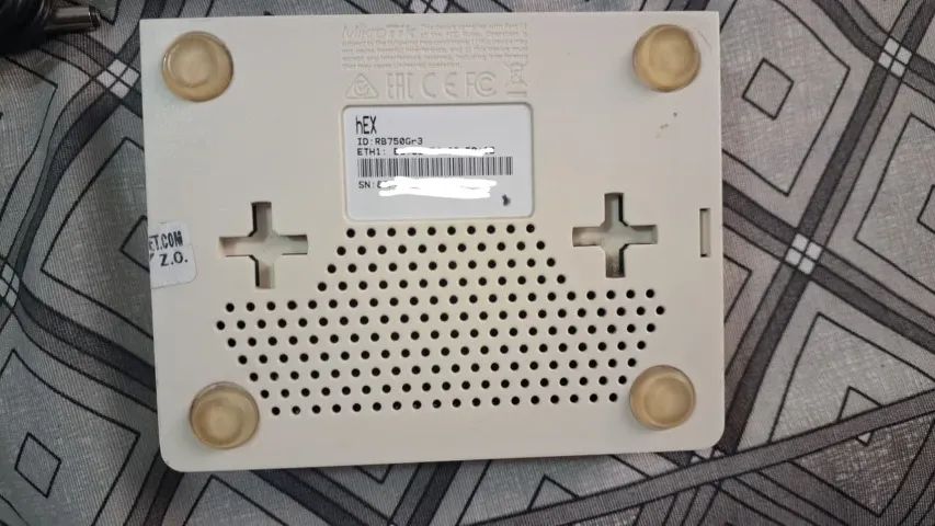 Roteador MikroTik Hex RB750Gr3 - Foto 3