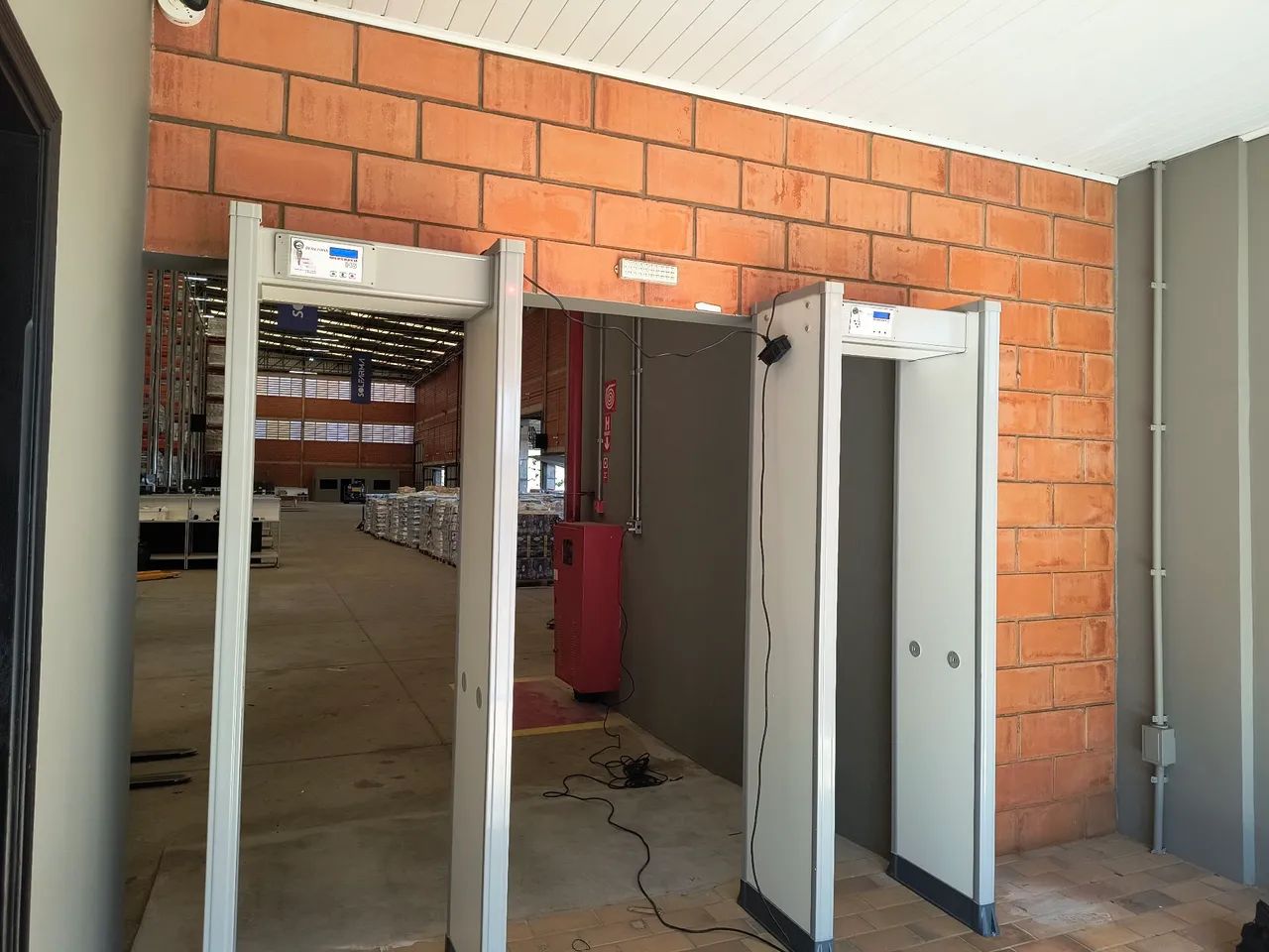 Detector de metais tipo portal - Foto 3