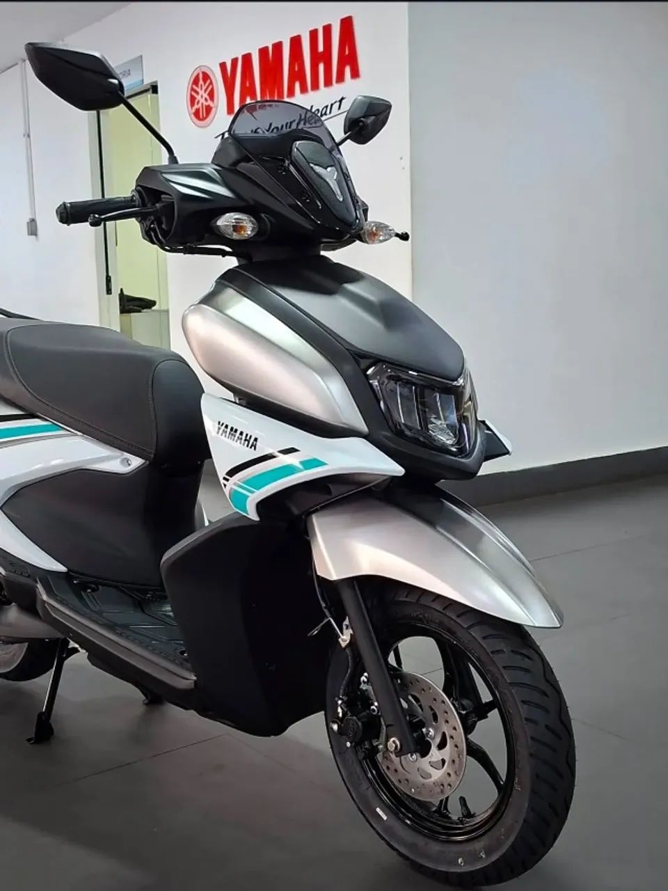 Nova Yamaha ZR