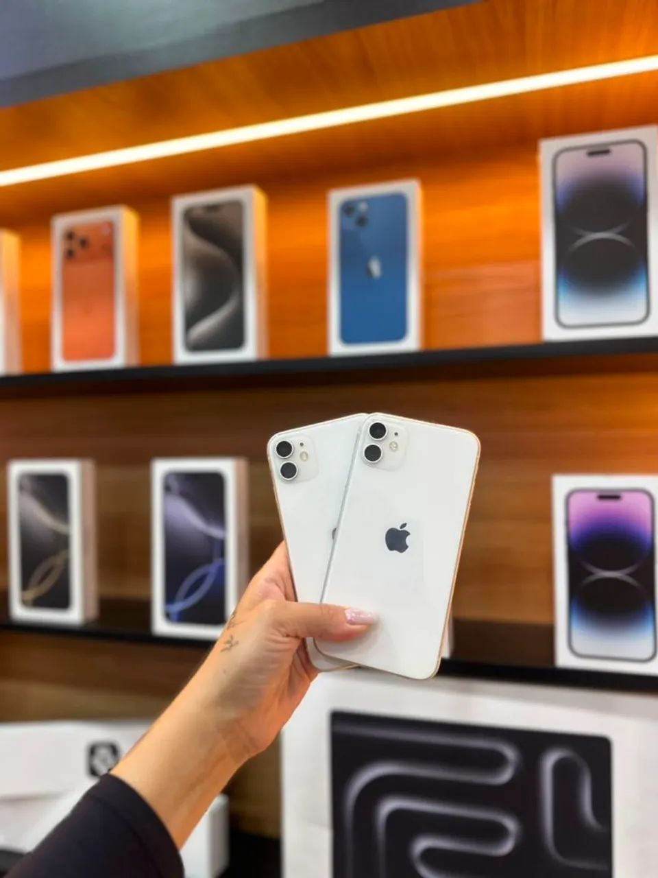 IPHONE 11 64GB semi novo original - Foto 4