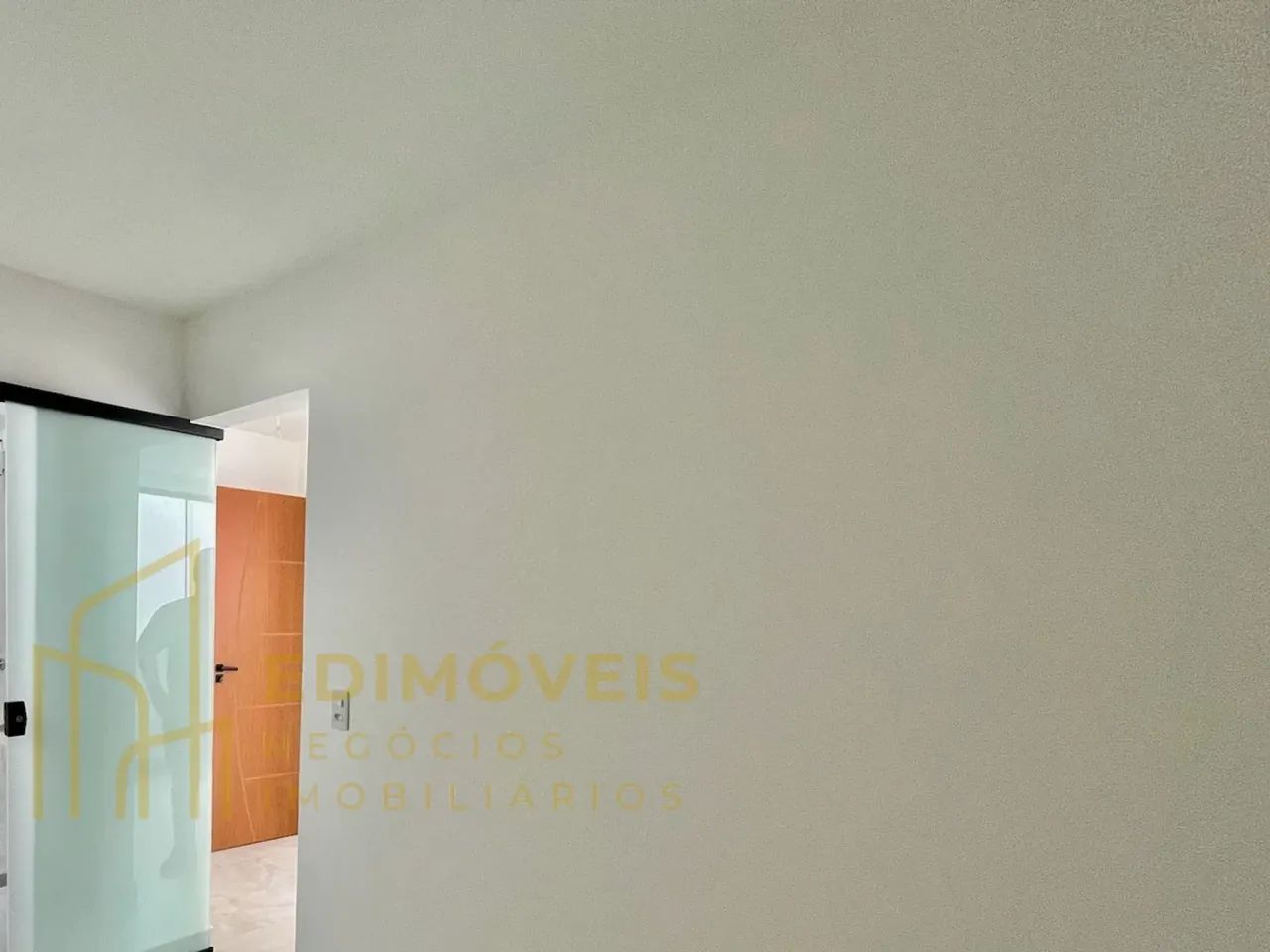 Oportunidade na Planície da Serra: Casa 3 quartos com design moderno - Foto 3