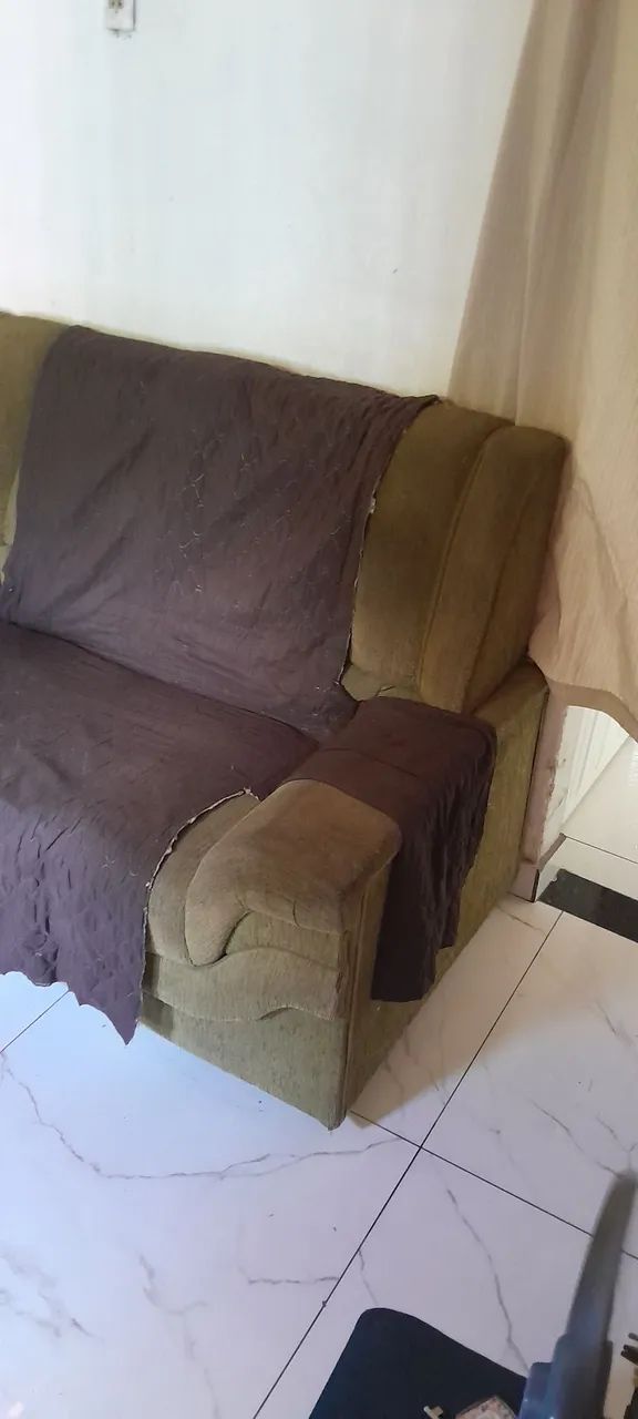 Vendo um conjunto de sofá bem conservado, apenas.! R$ 600 - Foto 3