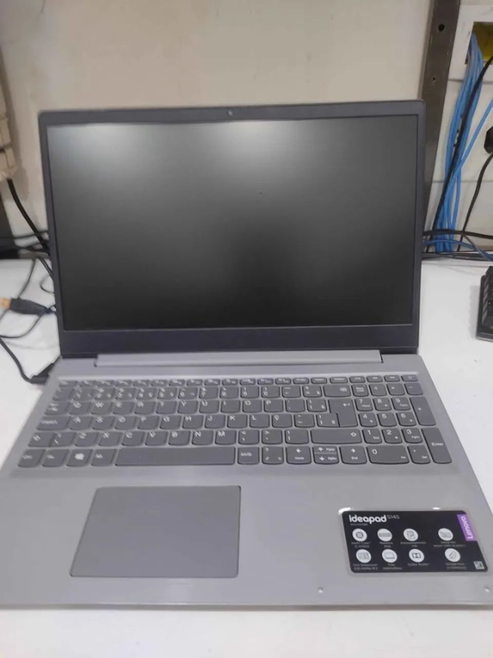 Notebook Lenovo Core i5-1035G1 (usado)