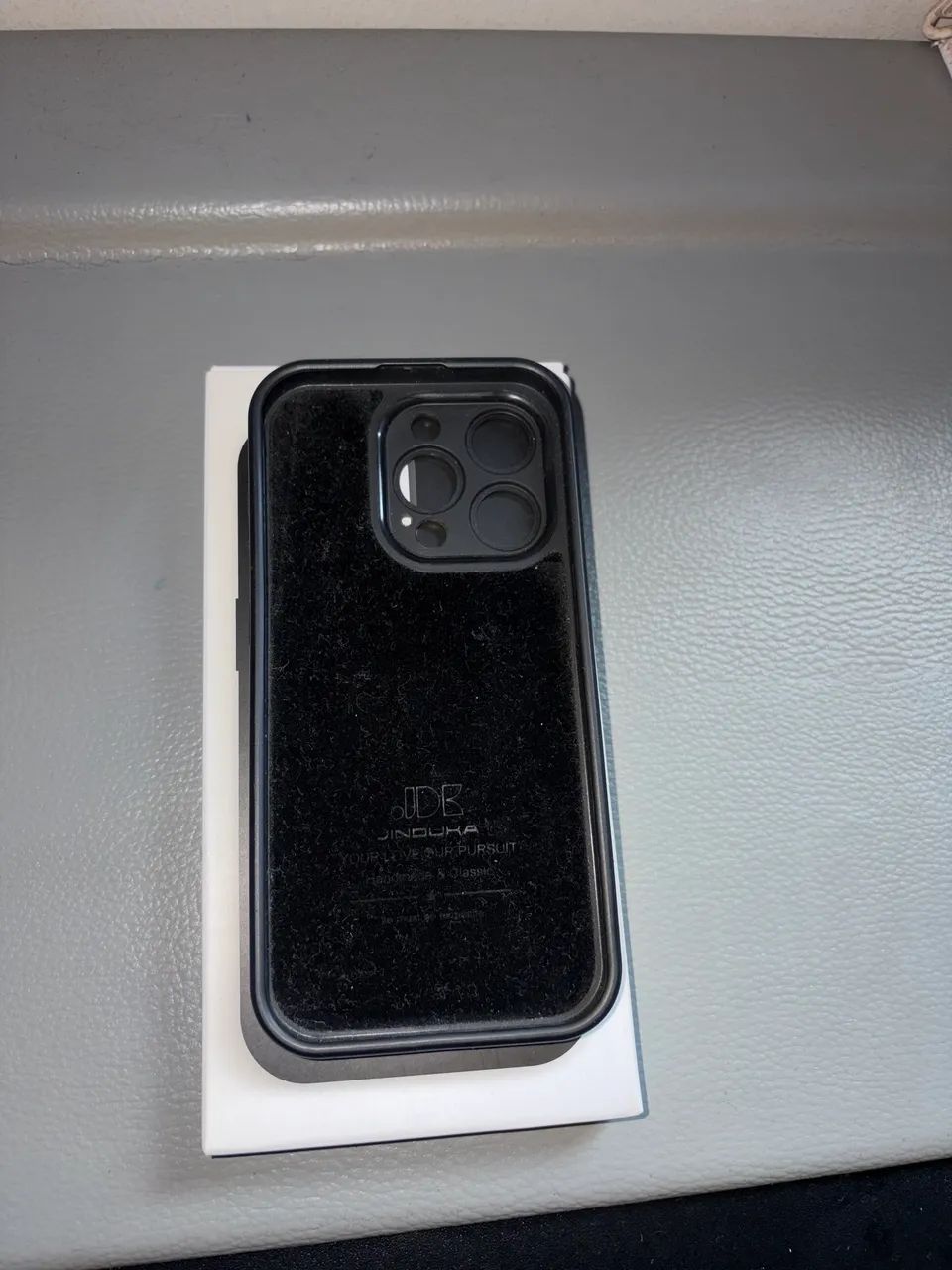 Capinha iPhone 15 Pro couro - Foto 3