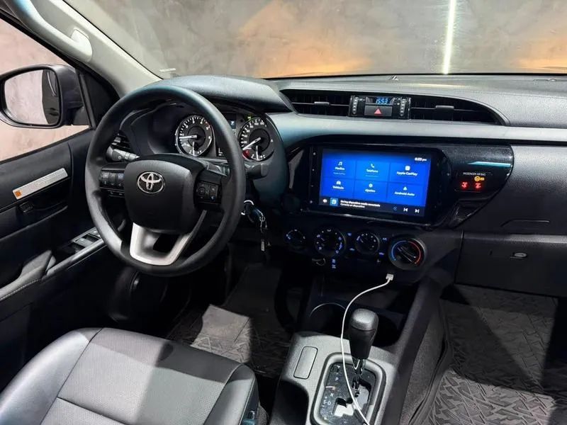 Toyota Hilux CD 4x4 2.8 Diesel Aut., foto 6 de 18