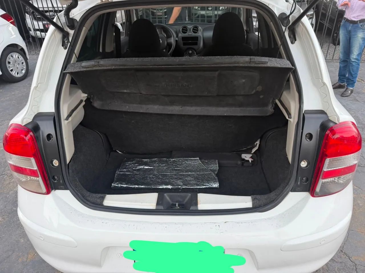 Nissan March 2013