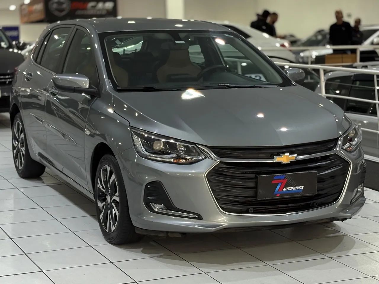 Chevrolet Onix Hatch Premier 1.0 12V TB Flex Aut. 4P, foto 2 de 20