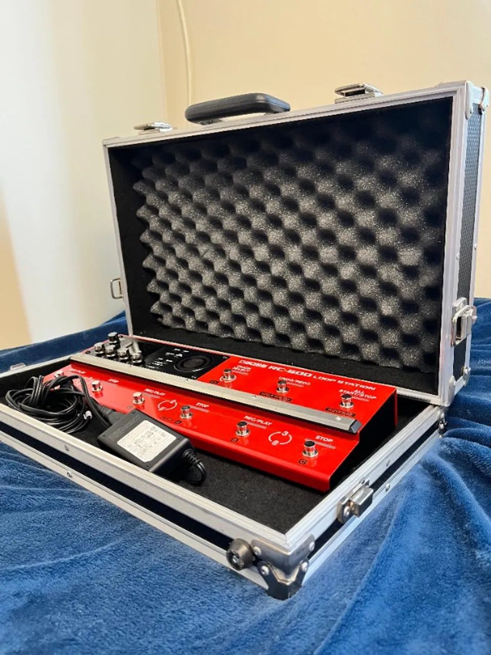 Loop Station Boss RC-600 impecável + hard case + fonte