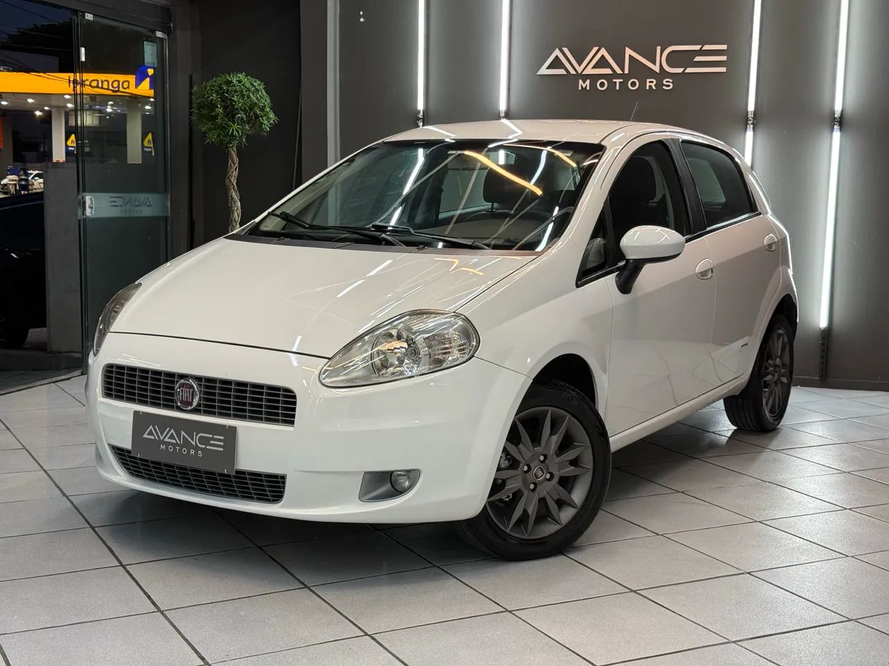 Fiat Punto Essence 1.6 Flex 16V 5P 2011