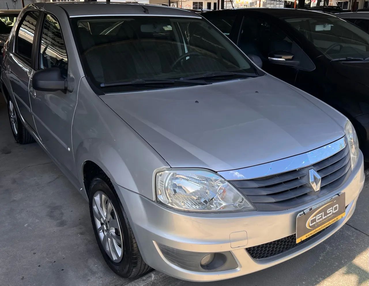 Renault Logan Expression Hi-flex 1.6 8V 4P 2011 - Foto 4