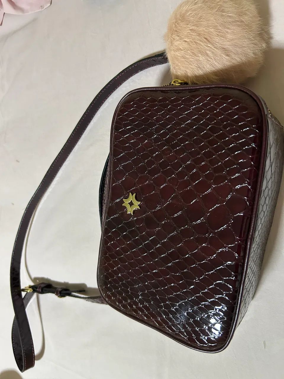 Bolsa Luz da lua verniz 